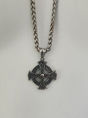 Stainless Steel Celtic Cross Pendant Necklace - Silver Toned